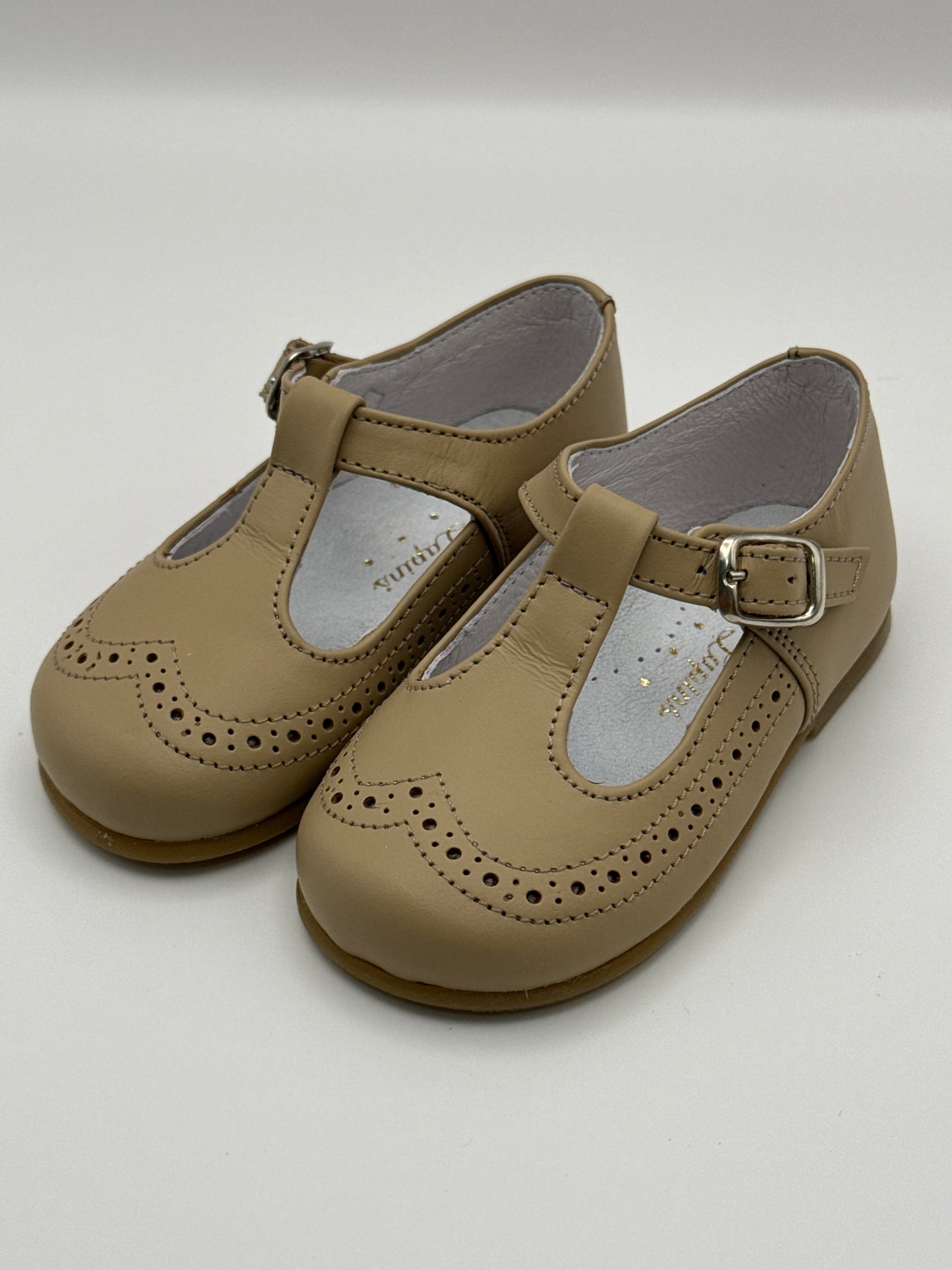 Oxford T-strap Sand
