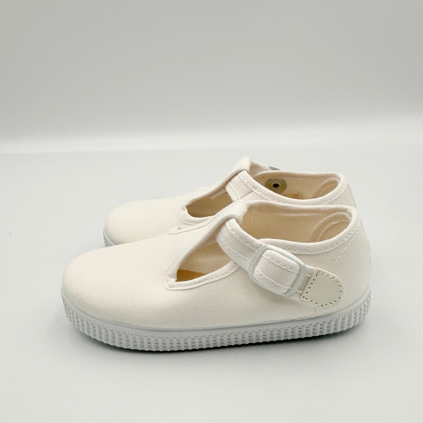 T- Strap 'Naia' White