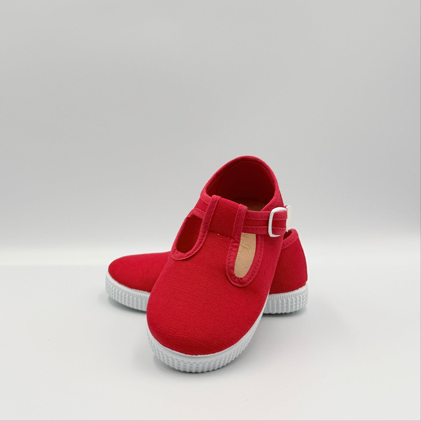 T- Strap 'Naia' Red