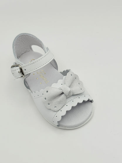 Sandal Scalloped Bow White