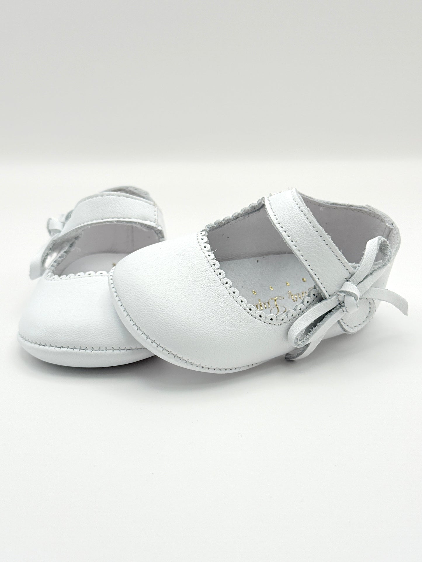 Crib Shoe Mary Jane Bow White