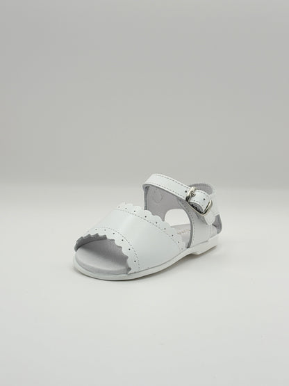 Sandal Scallop White
