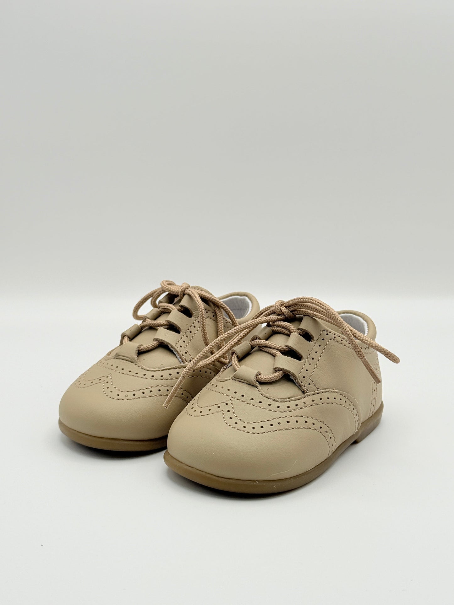 Lace-Up Shoes Taupe