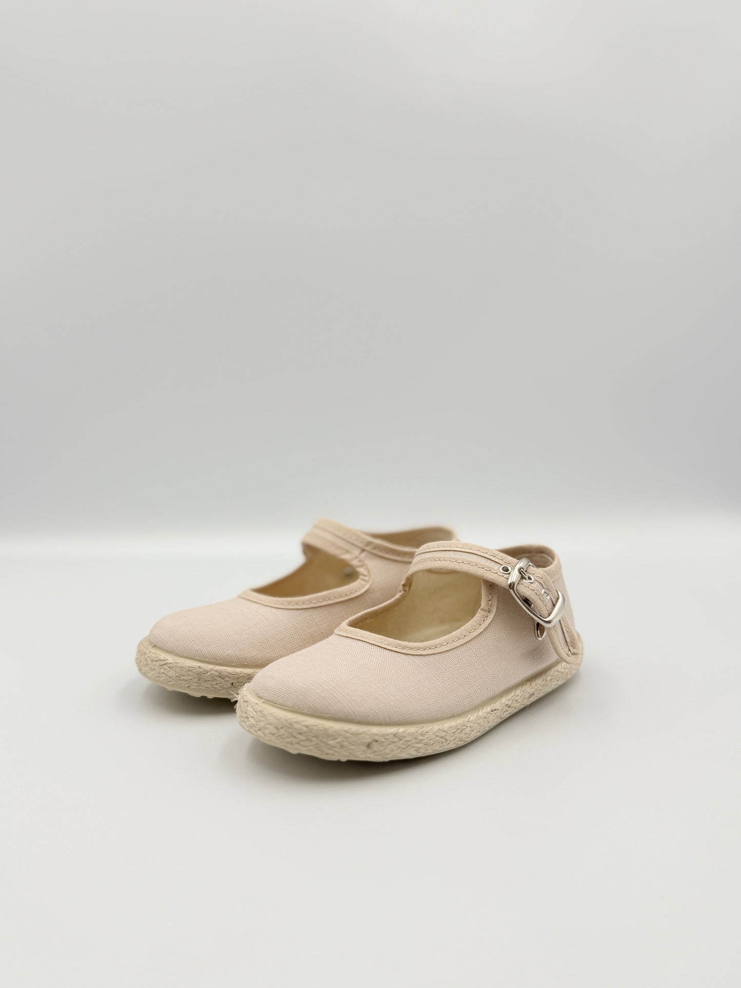 Mary Jane Linus Jute' Sand