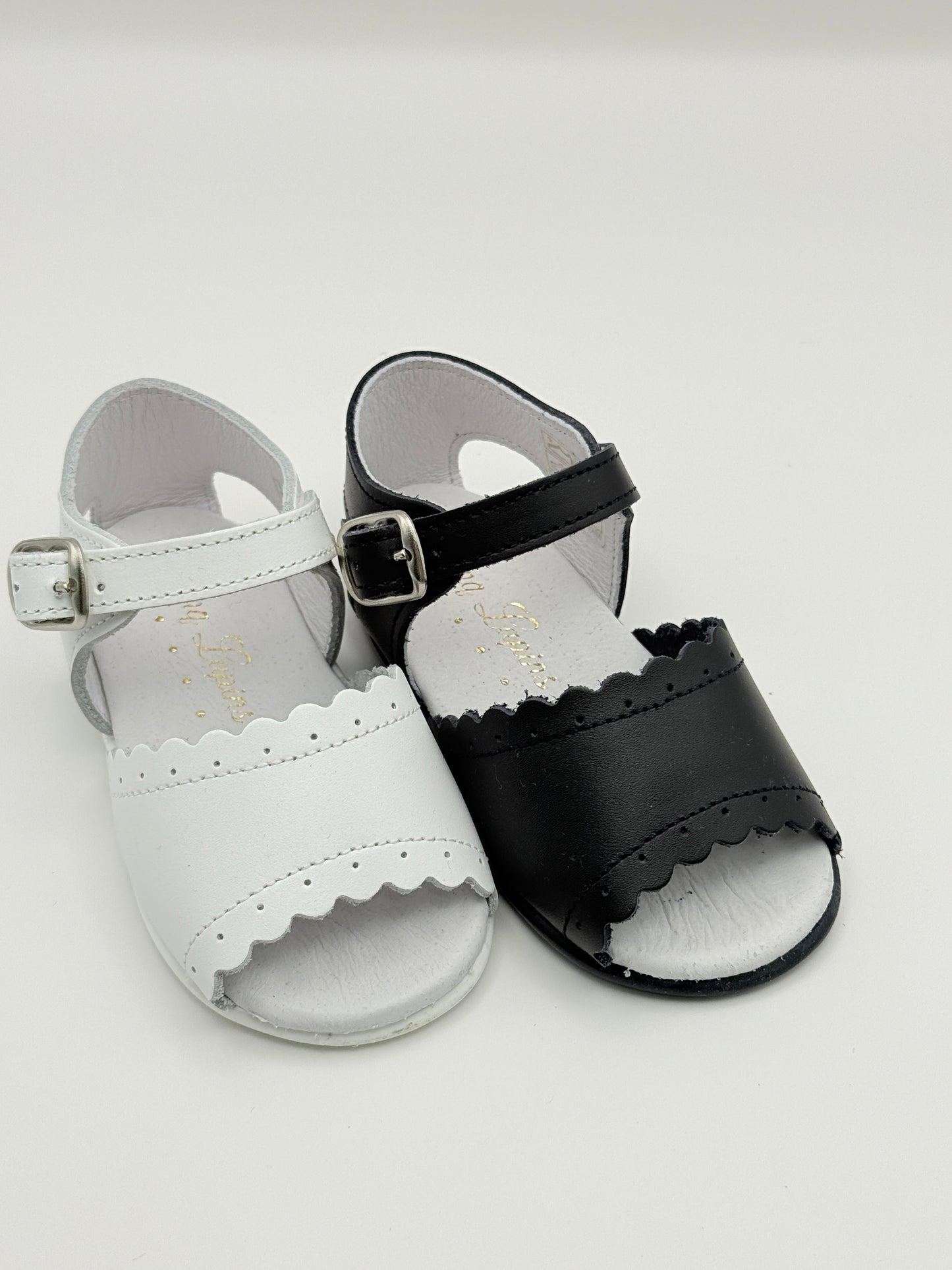 Sandal Scallop White