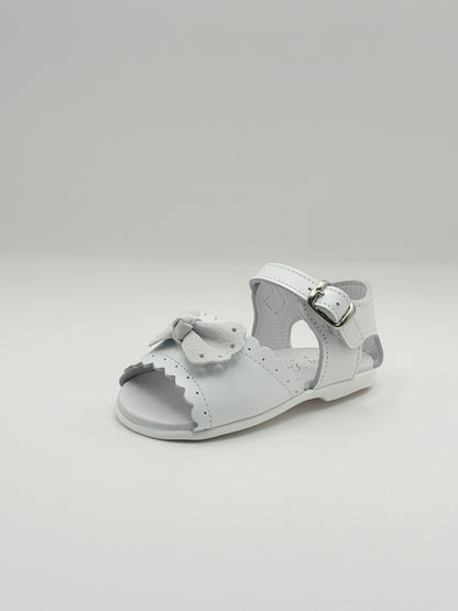 Sandal Scalloped Bow White