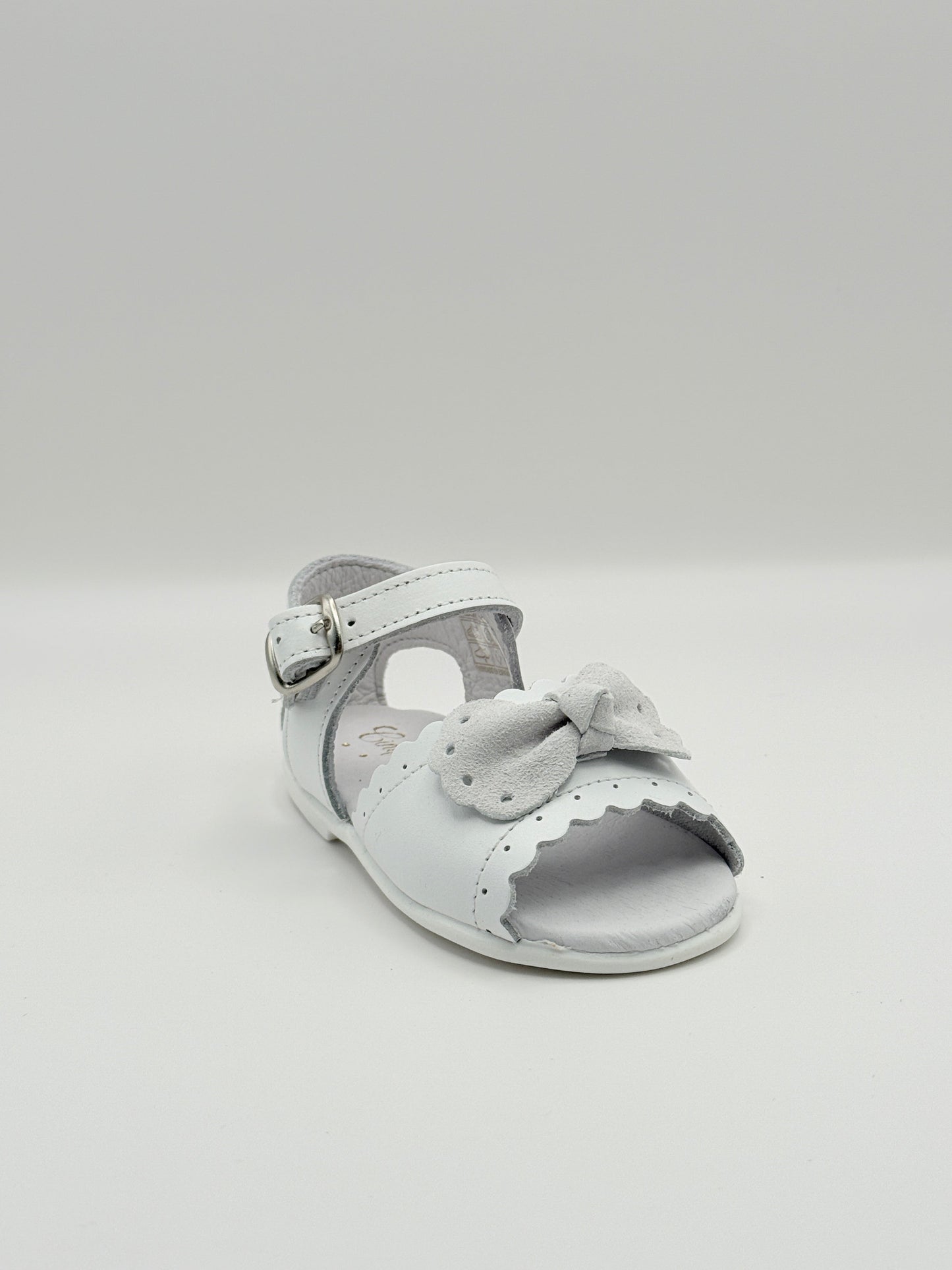 Sandal Scalloped Bow White