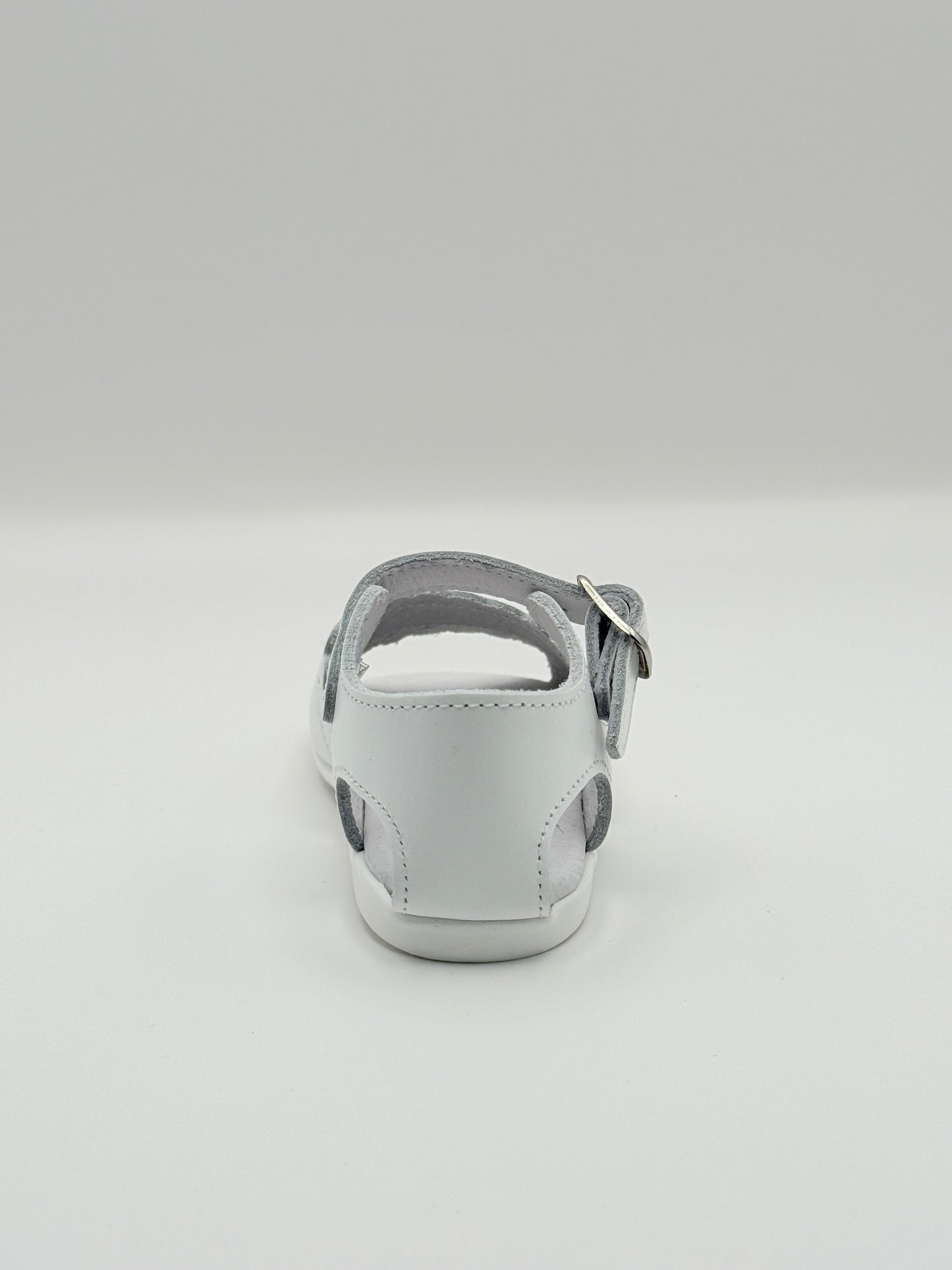 Sandal Scallop White