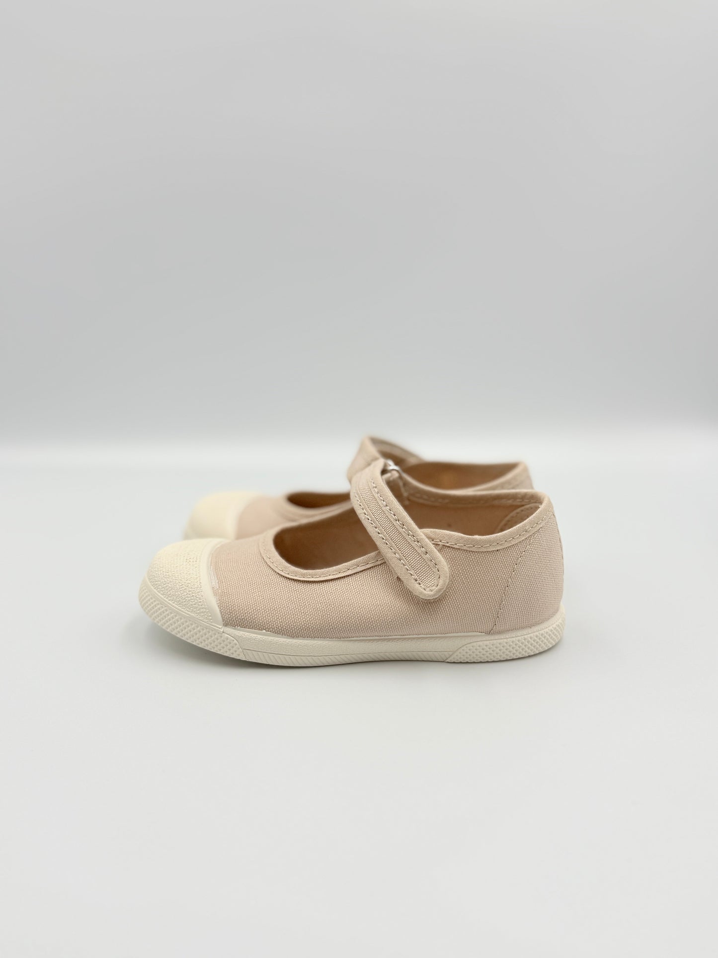 Mary Jane 'Cap Toe' Sand