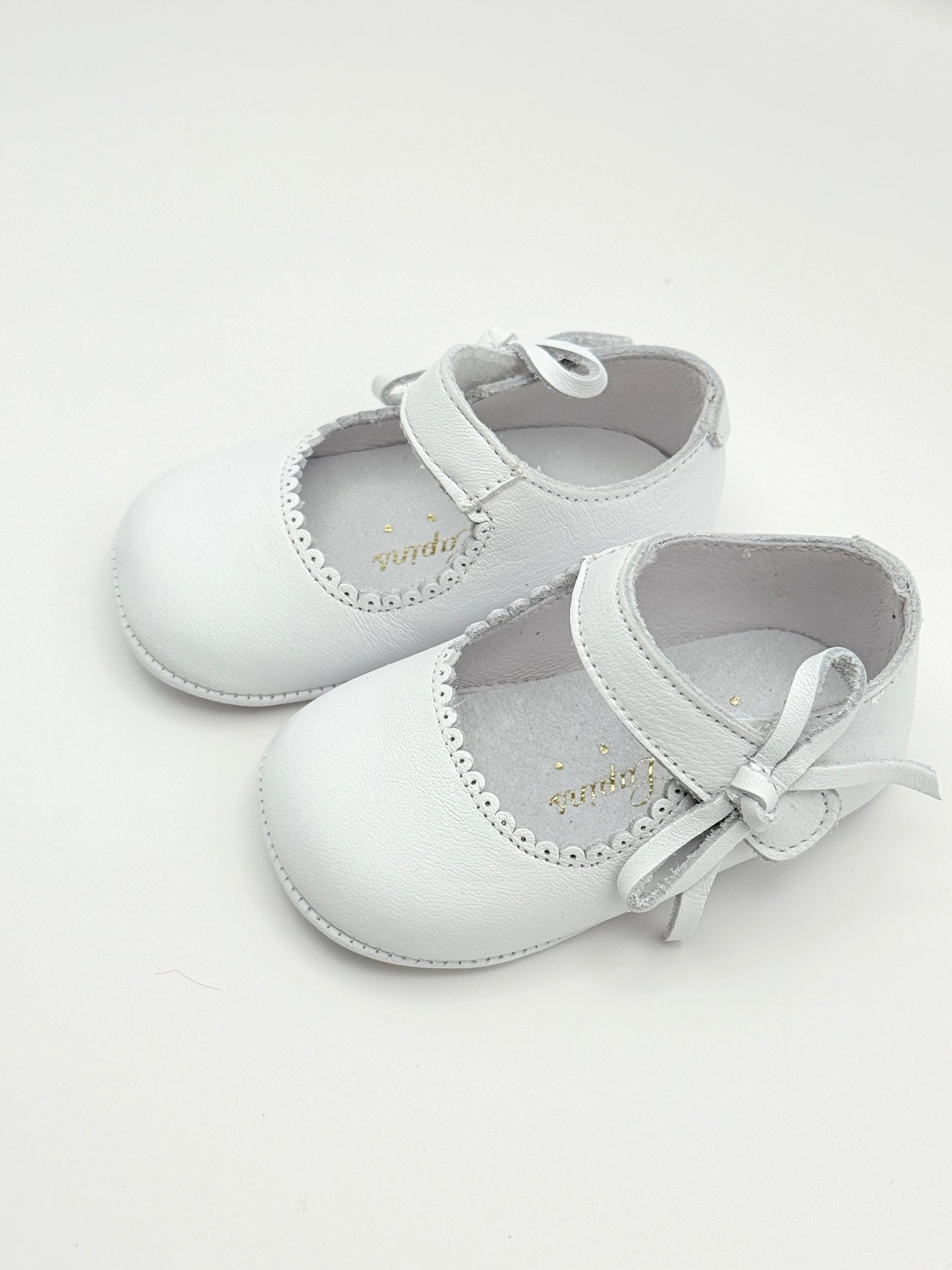 Crib Shoe Mary Jane Bow White