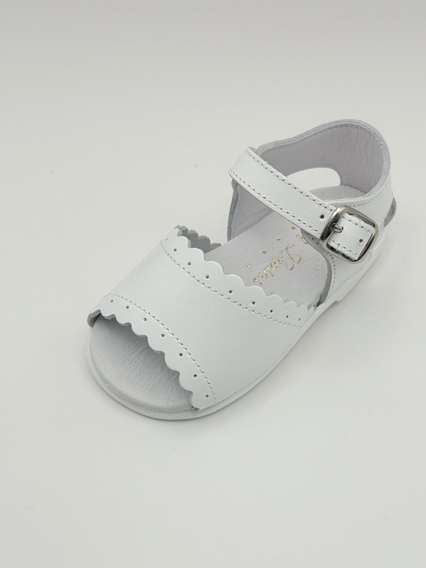 Sandal Scallop White