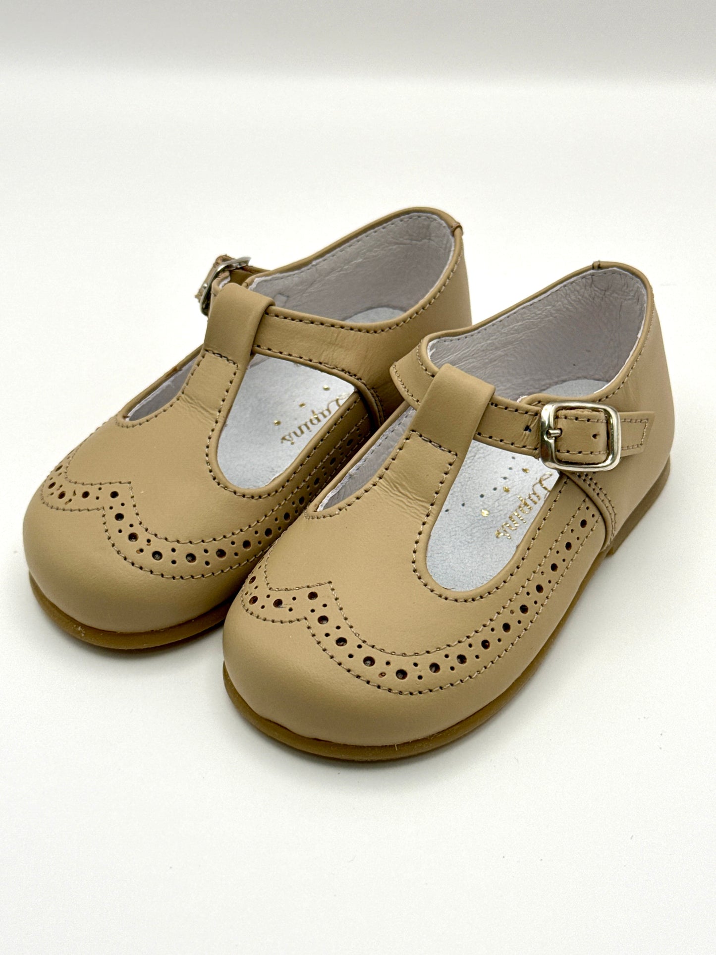 Oxford T-strap Sand