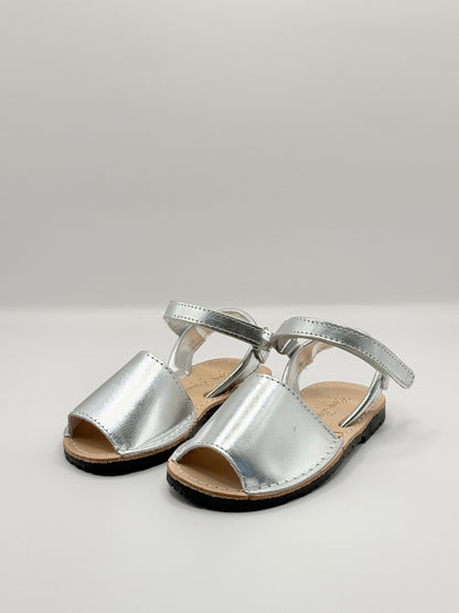 Avarca Metallic Silver