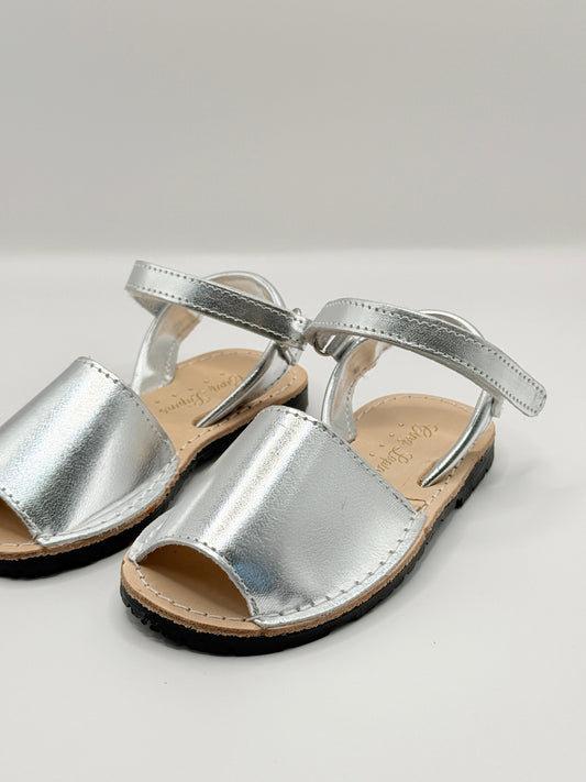 Avarca Metallic Silver