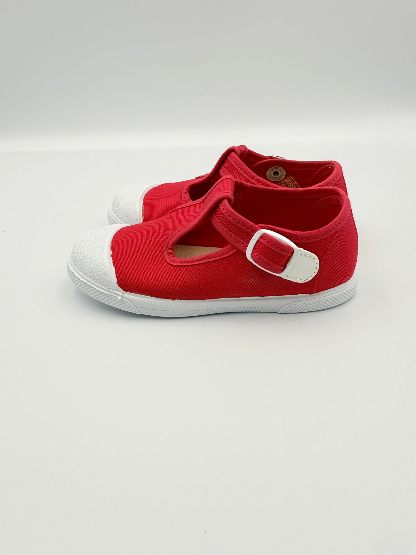 T- Strap 'Cap Toe' Red