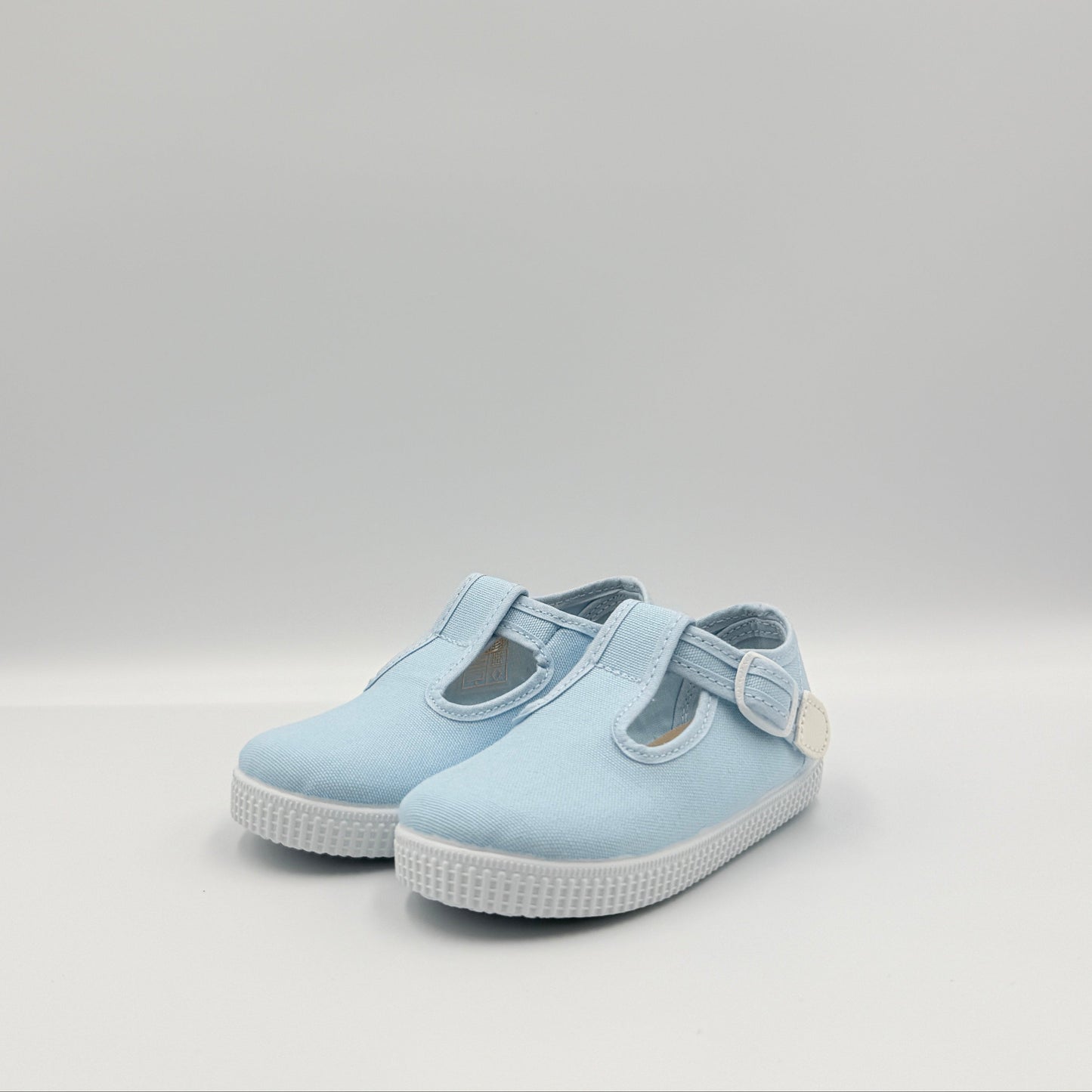 T- Strap 'Naia' Sky Blue