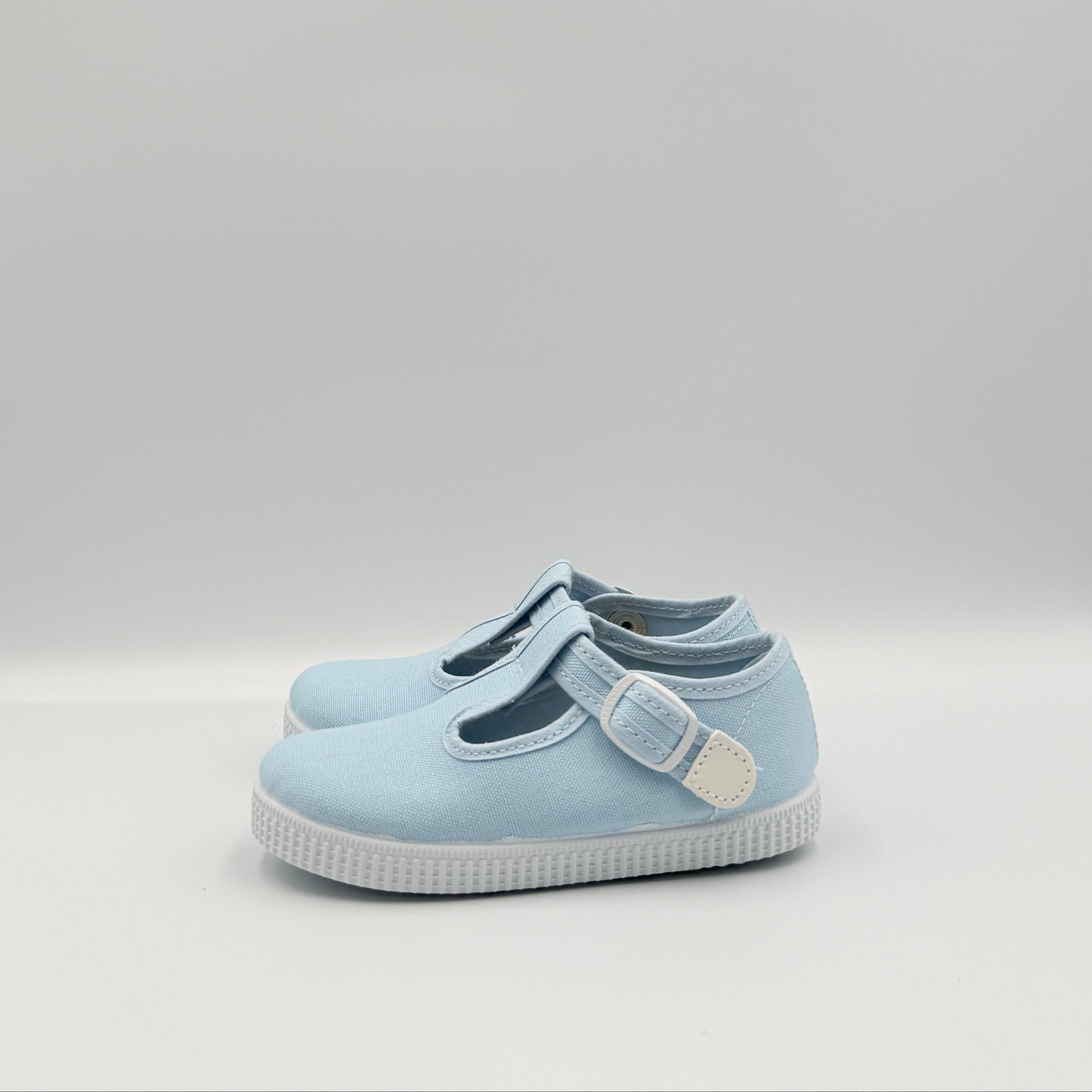 T- Strap 'Naia' Sky Blue