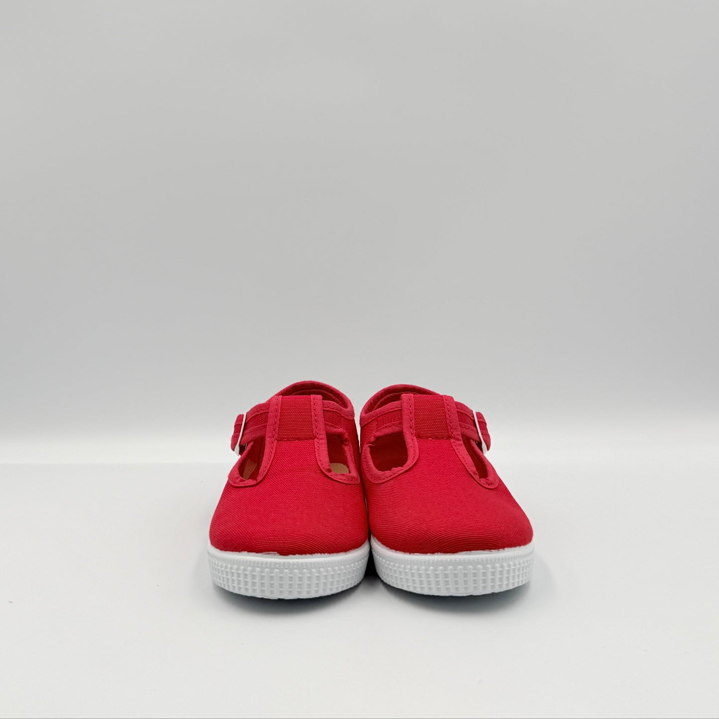 T- Strap 'Naia' Red